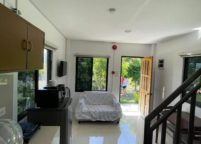 Mjf Hostal Moalboal