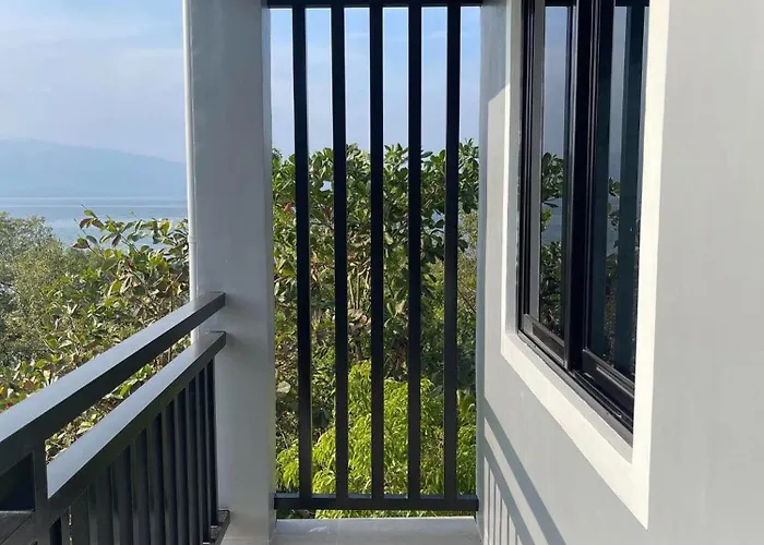 Mjf Hostal Moalboal
