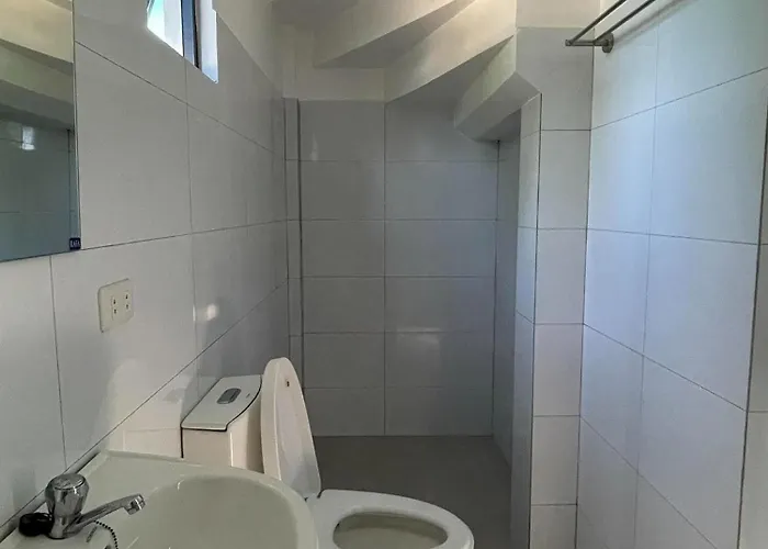 Mjf Hostal Moalboal